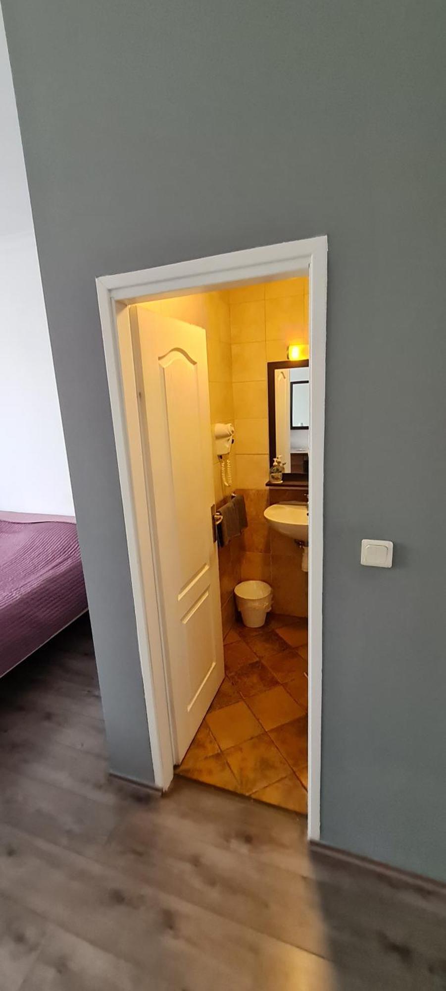 Rooms Lara Zagreb Rum bild
